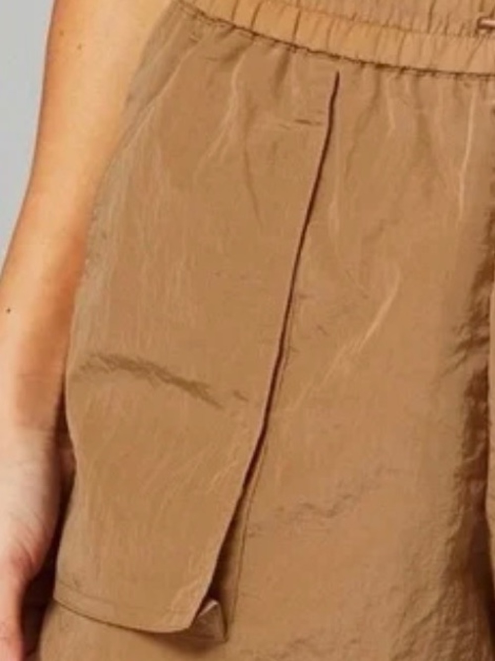 Fabletics Tan Heights Shimmer Cargo Shorts Womens size Large - Picture 6 of 6